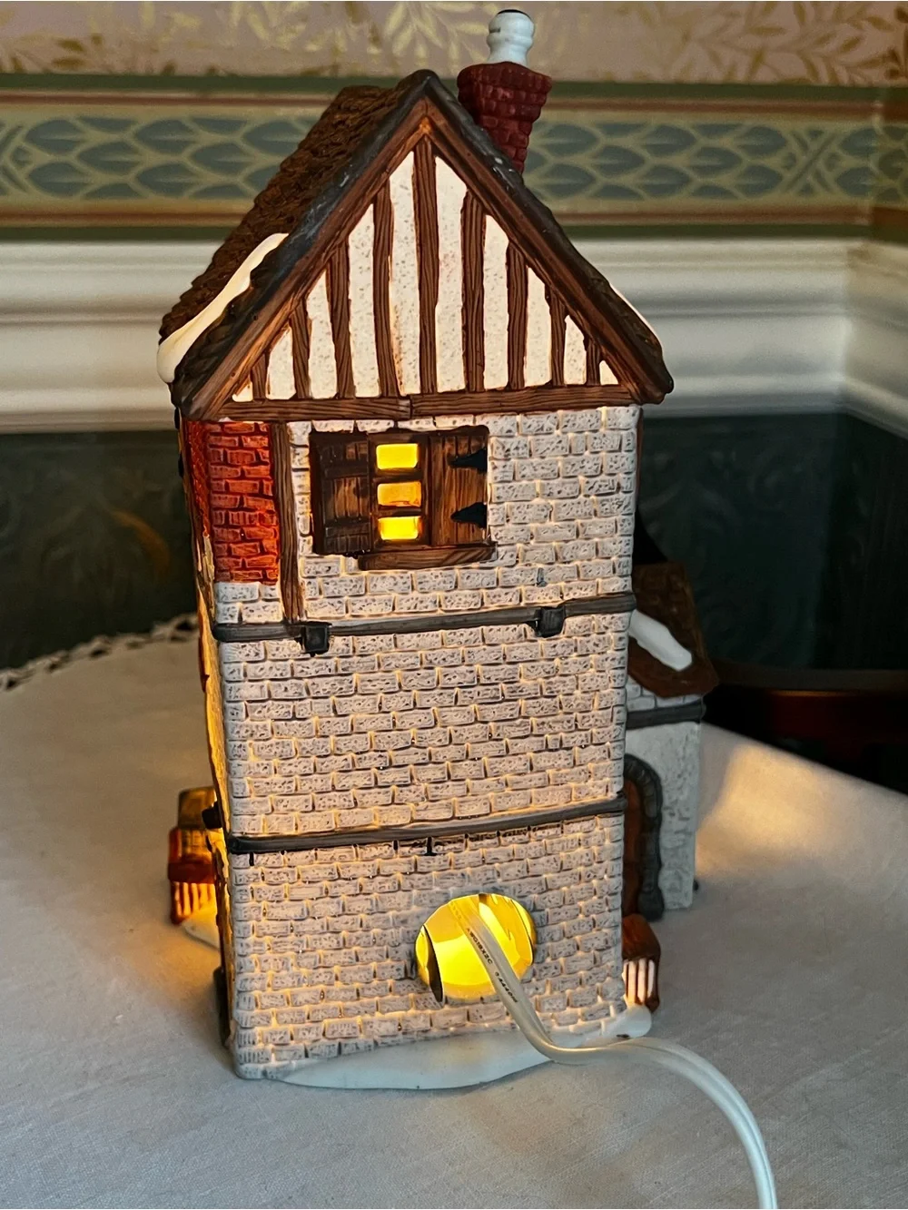 Department 56 Dickens Village “Poulterer” #5926-9 in Box.